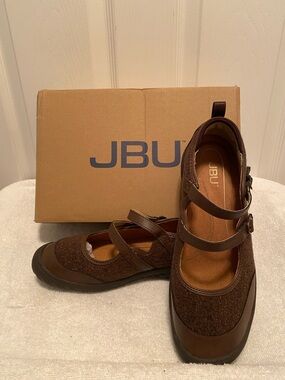 JBU Women’s Brown Double-Strap Mary Jane Shoes…size 9 M